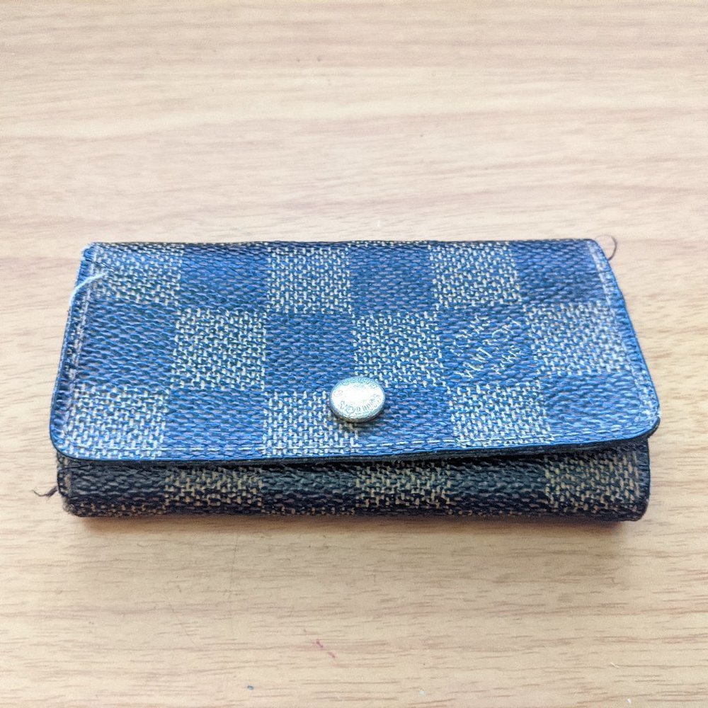 💥PRICE DROP💥 Louis Vuitton Key Holder/Wallet #783***